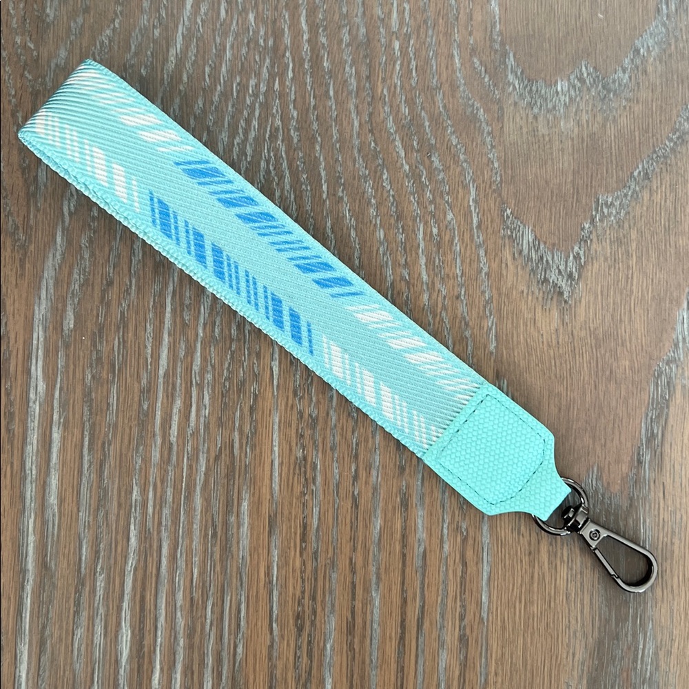Sashay ML Wrist Strap Aquamarine